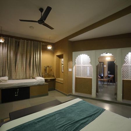 Hotel Banjara Retreat Удайпур Экстерьер фото