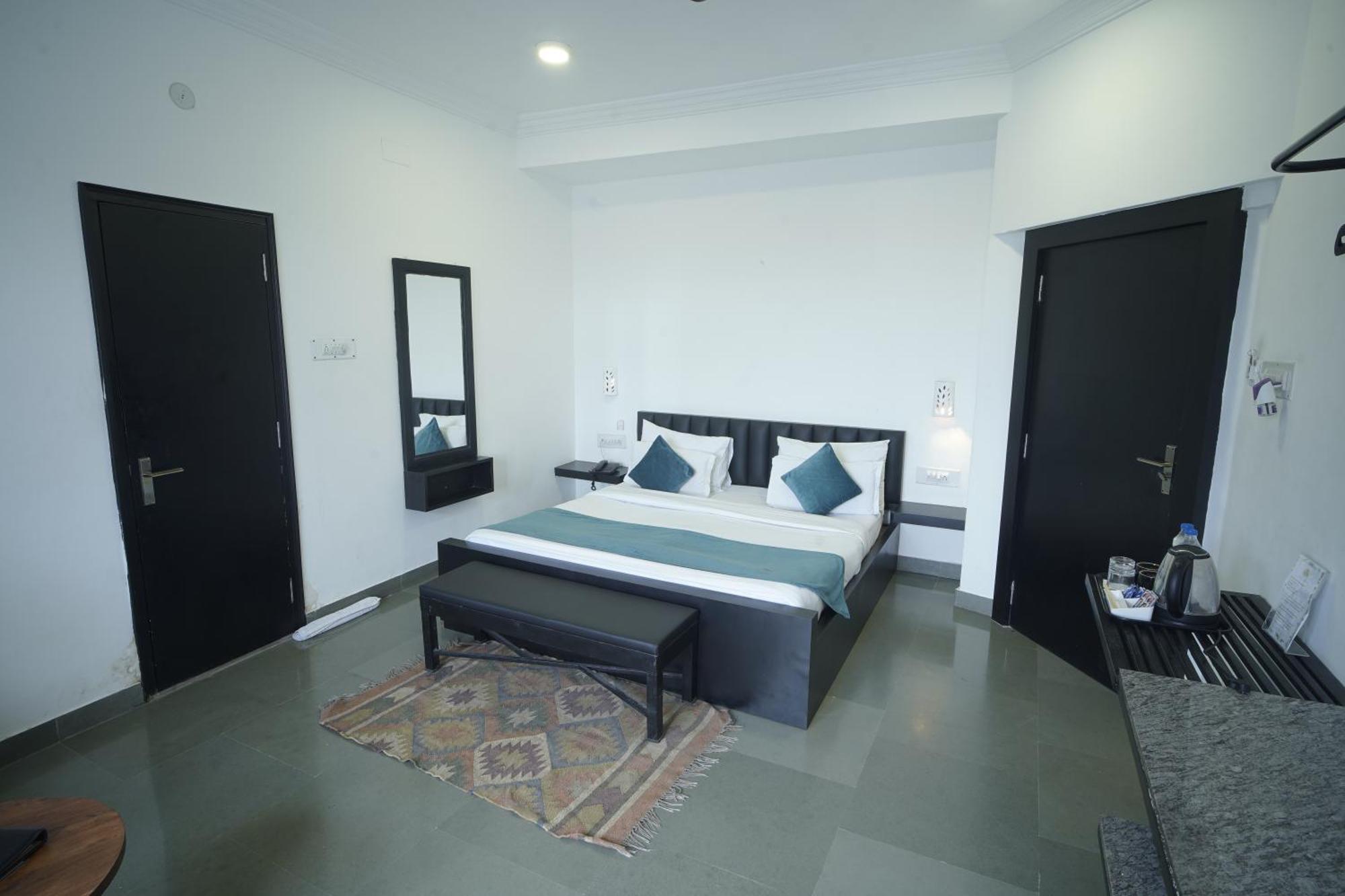 Hotel Banjara Retreat Удайпур Экстерьер фото