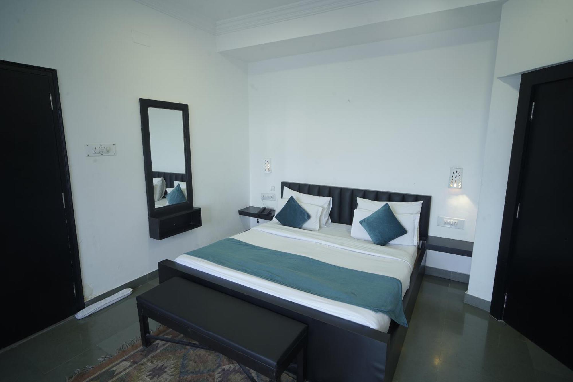 Hotel Banjara Retreat Удайпур Экстерьер фото